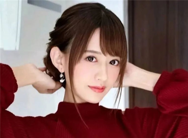 希岛爱理(希島あいり)是谁 希岛爱理个人资料(图1)
