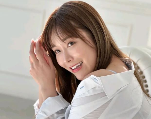 绘丽奈(素海霖)是谁 绘丽奈个人资料(图1)