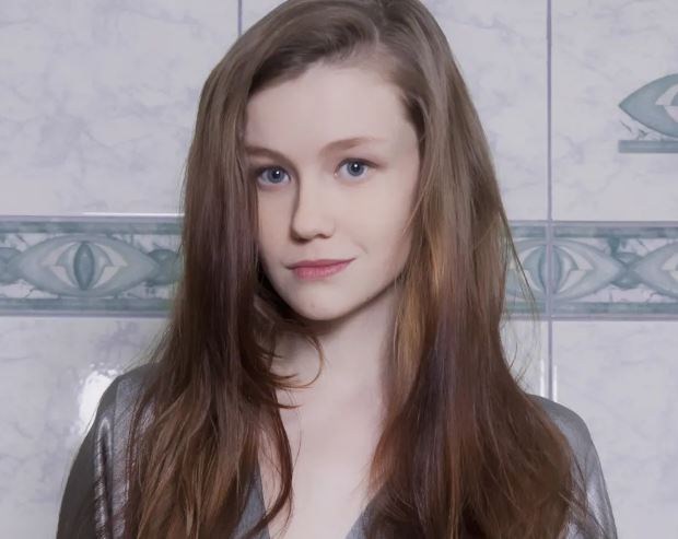 Emily Bloom是谁 她以前是位体操运动员哟(图2)