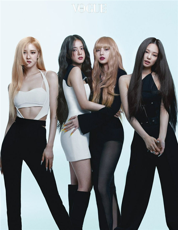 BLACKPINK拍摄VOGUE杂志封面的美图(图1)