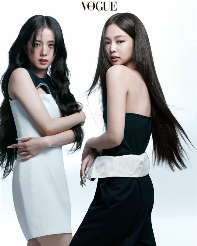 BLACKPINK拍摄VOGUE杂志封面的美图(图2)