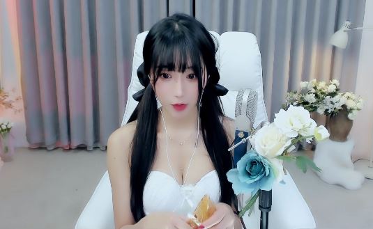 小深深儿不一样的舞蹈主播，没有视频哟(图3)