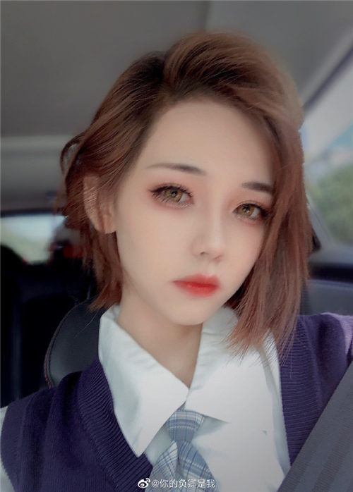 微博网红你的负卿w 快来领取你的二次元萌妹(图2)