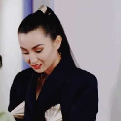 约会穿搭美女穿风衣真空内搭(图3)