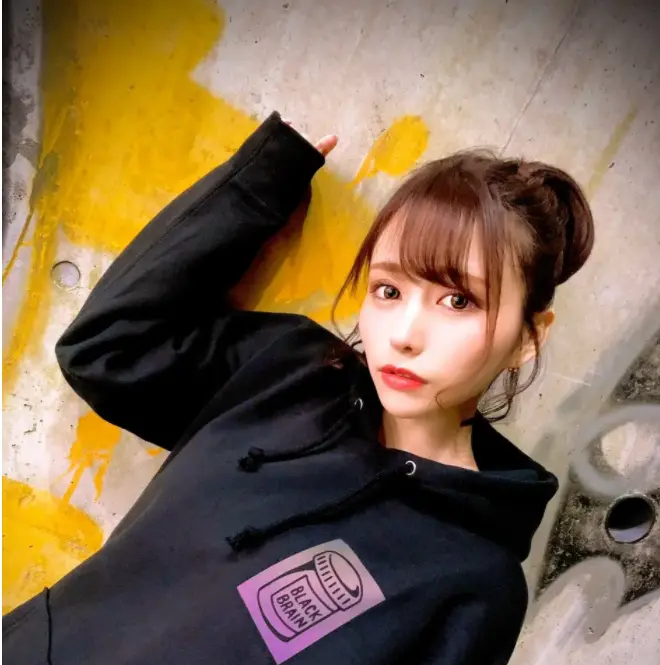 伊藤舞雪(Mayuki Ito)个人资料简介及作品写真(图1)