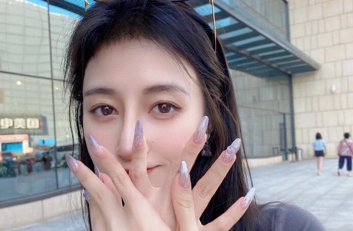 白银81，COS界的招牌女神(图2)