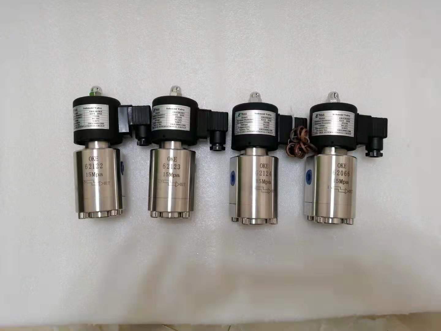 进口空气二位三通电磁阀(图1)